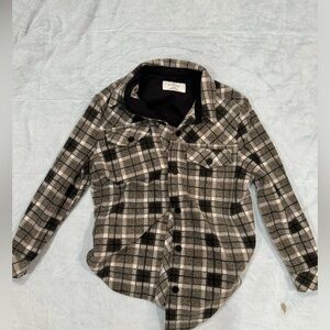 never worn empyre women’s flannel jacket!